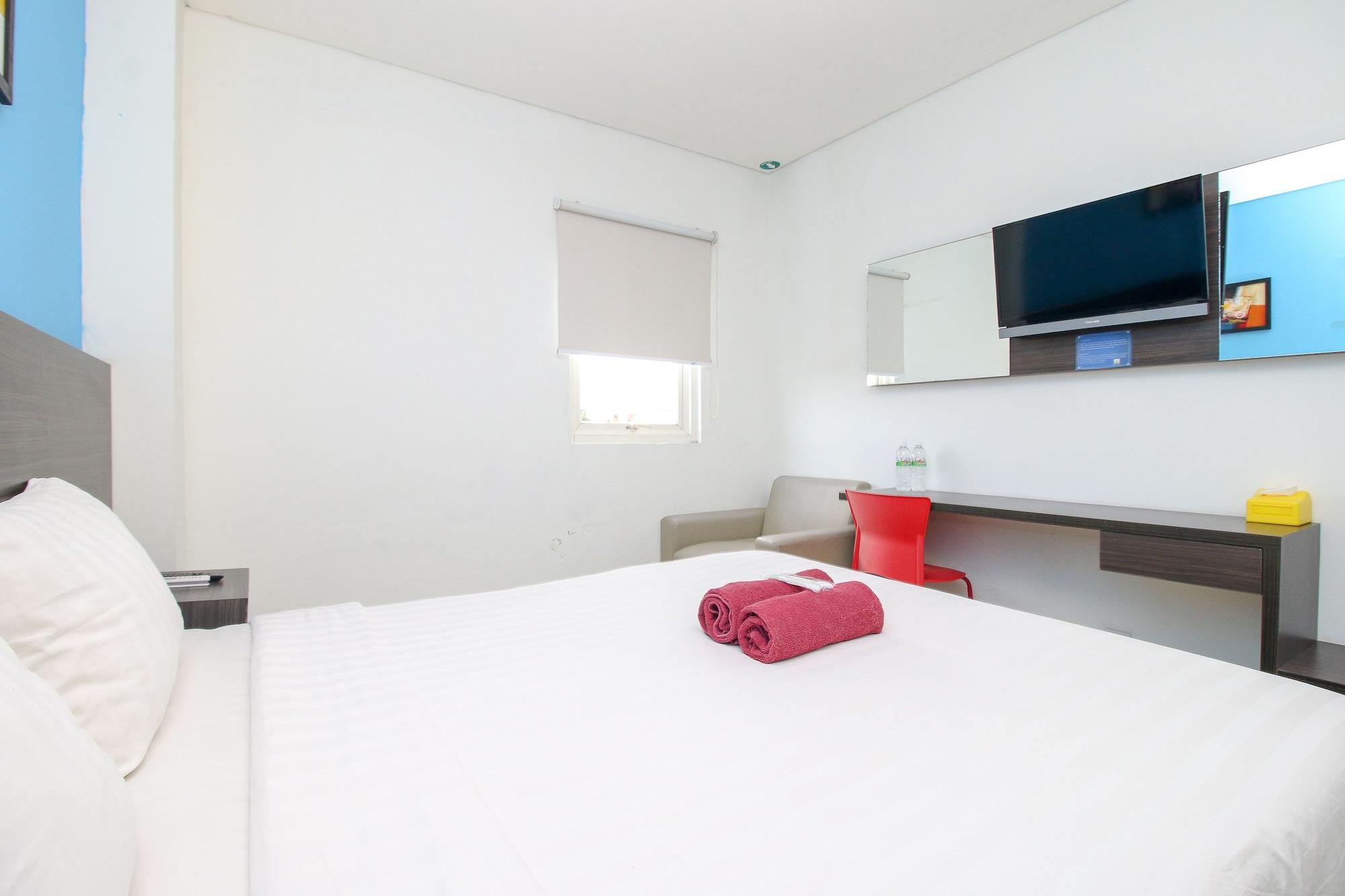 Pratama Hotel & Convention Mataram Exterior foto