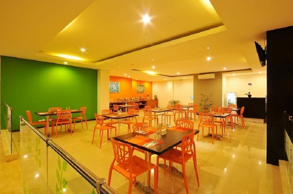 Pratama Hotel & Convention Mataram Exterior foto